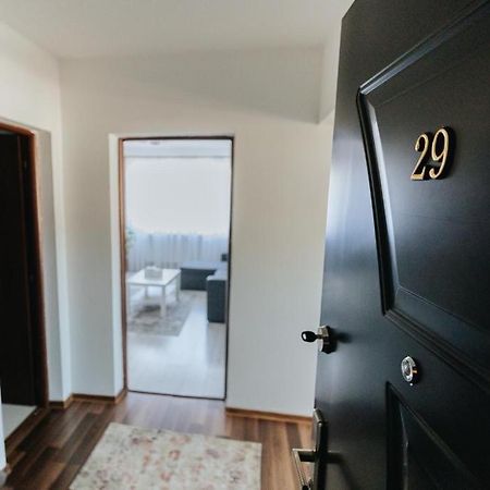 Scandinavian House Apartment Targu Jiu Ngoại thất bức ảnh